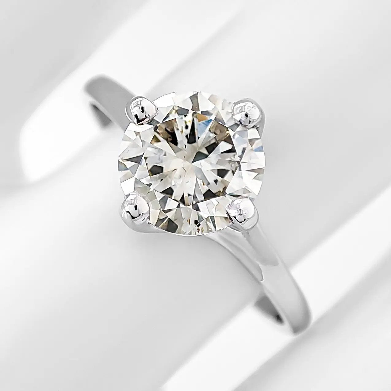 Diamantring 1,51ct + 14Kt Weißgold Wert ca. 12.000 - 15.000€ IGI-Zertifikat