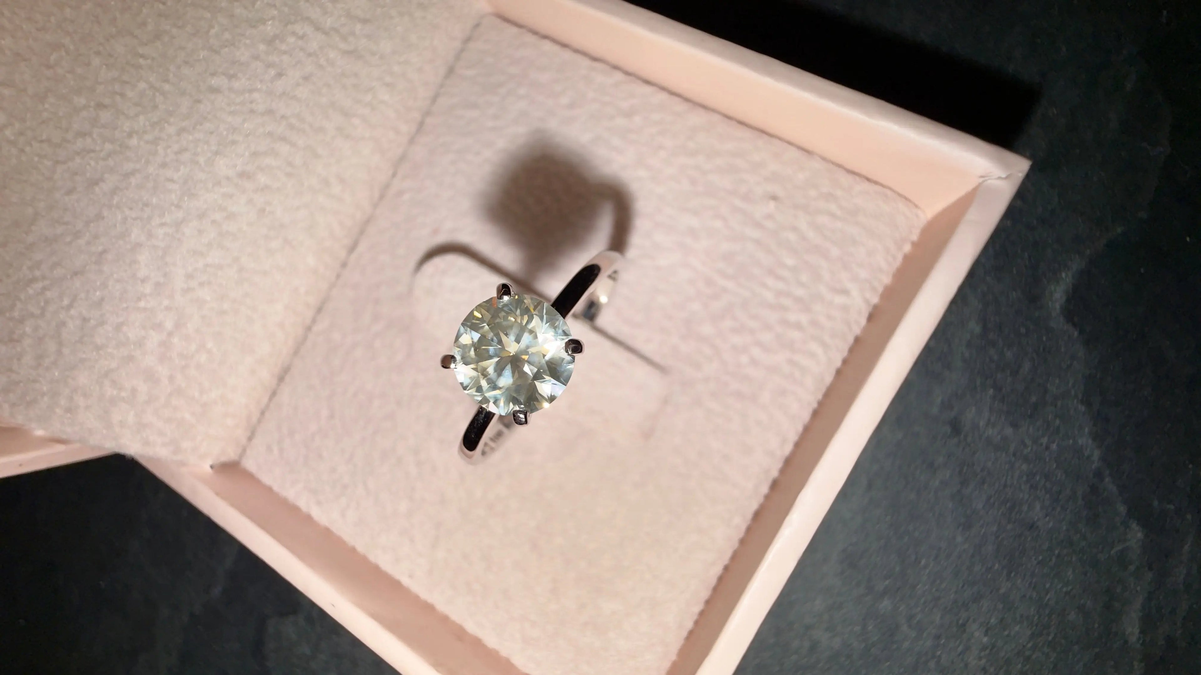 Diamantring 1,13ct + 14Kt Weißgold Wert ca. 5.500€ IGI-Zertifikat