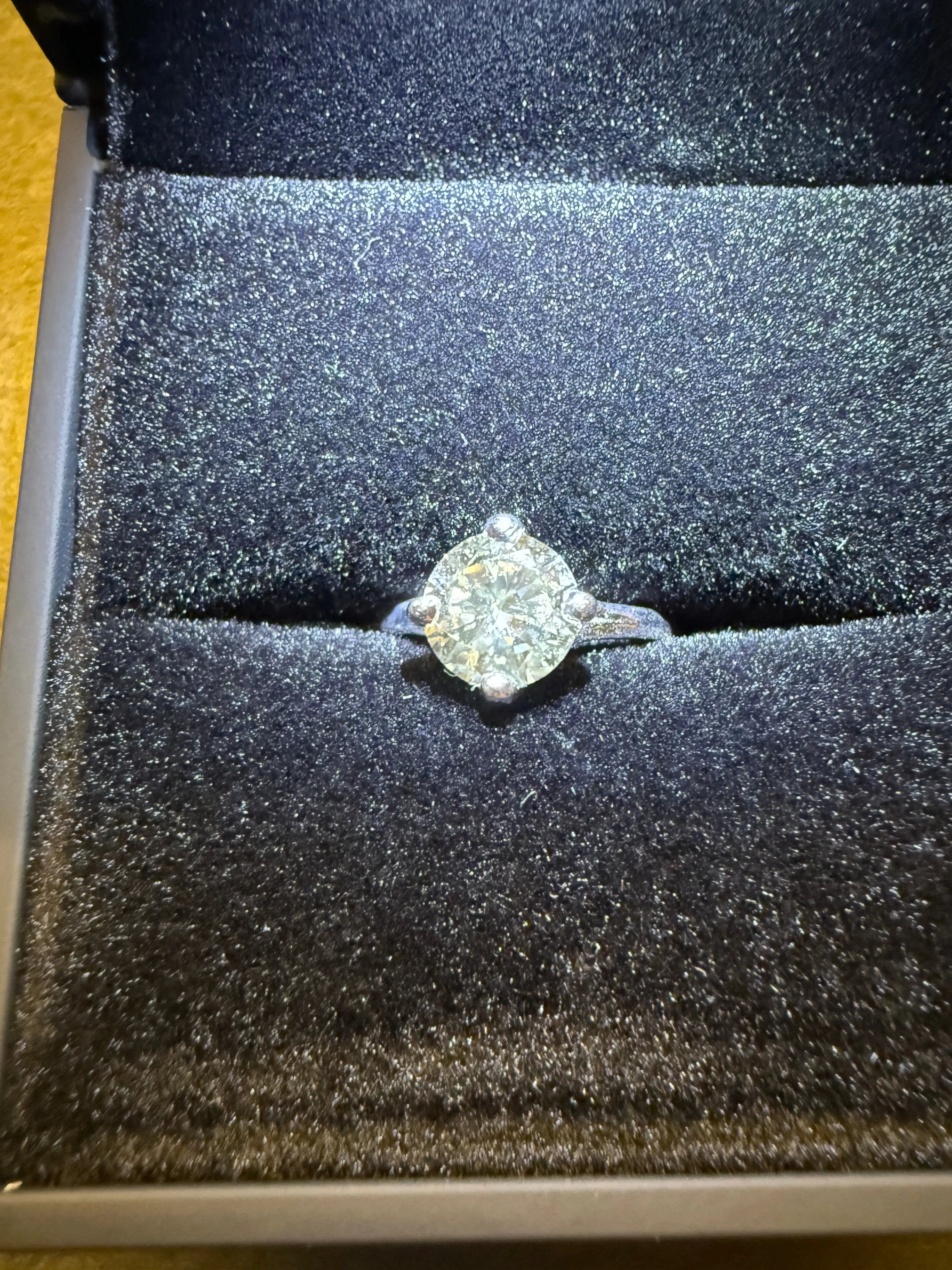 Diamantring 1,51ct + 14Kt Weißgold Wert ca. 12.000 - 15.000€ IGI-Zertifikat