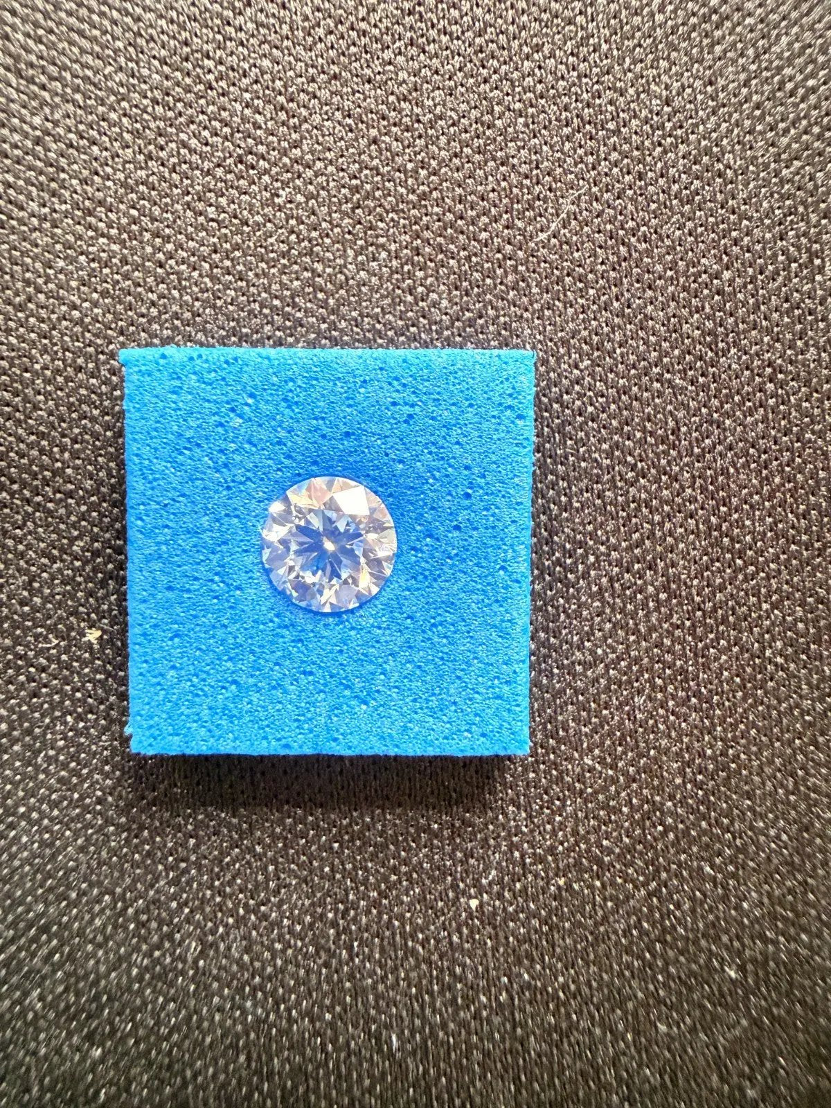 Diamant 0.50ct / Rundschliff / D (farblos) / VVS2 / 3EX SL/ GIA-Zertifikat Wert ca. 2.300€